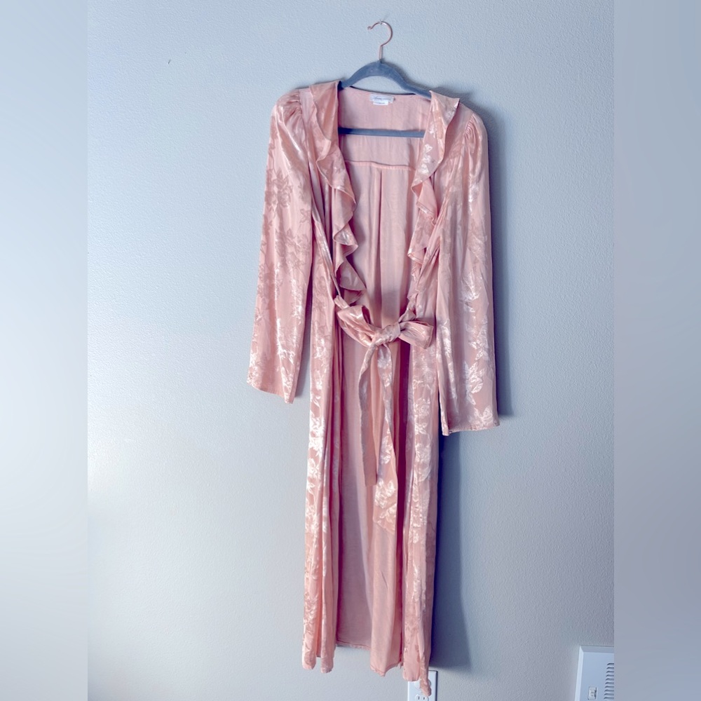 Pink floral pattern robe